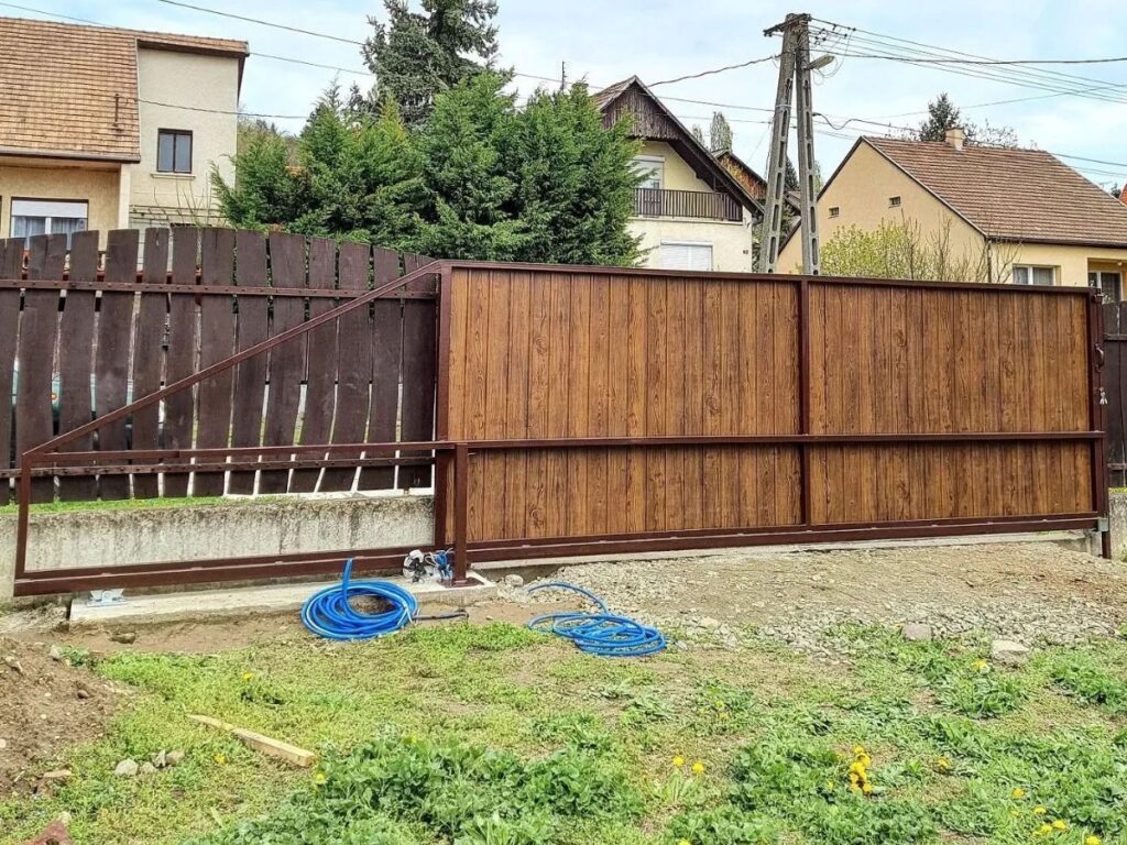 Tolókapu vagy szárnyas kapu? Melyiket érdemes választani? tolokapu pest megye